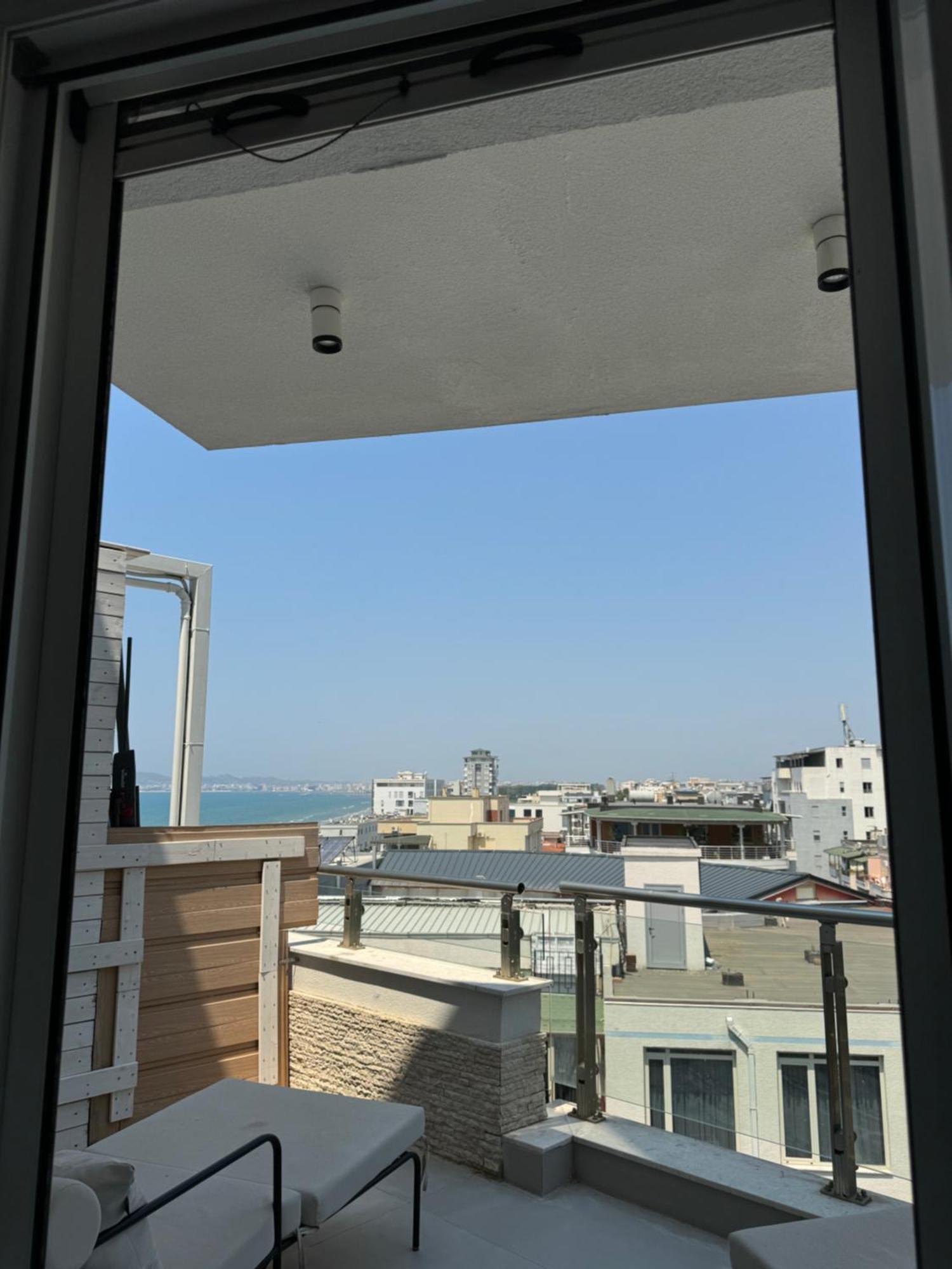 Luxury Rooftop Suites By Blumont Shkallnur Exterior photo